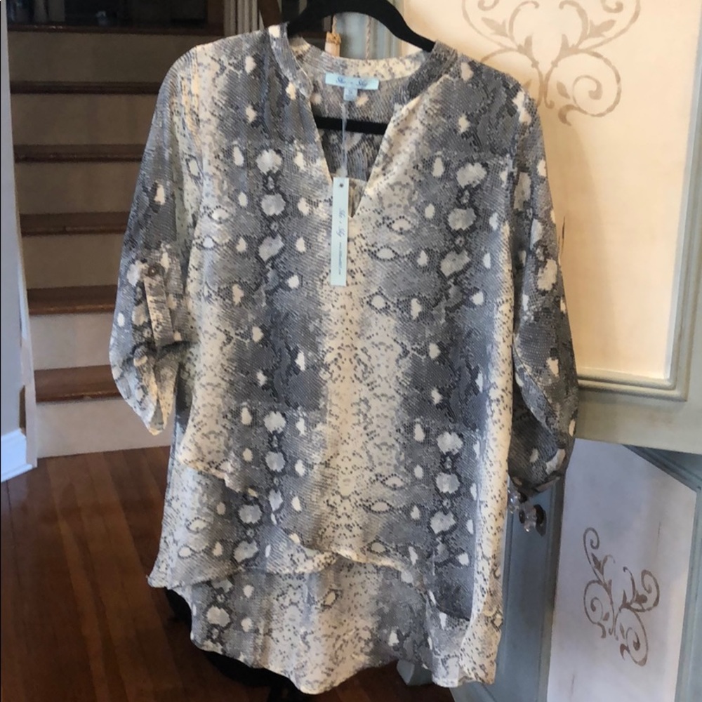 She + Sky brand new snake skin print top